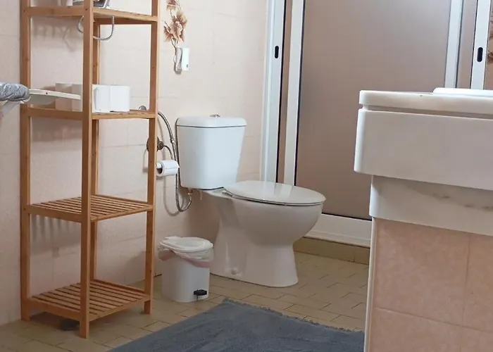 Yellow Owl Ii Bedroom I Campanário